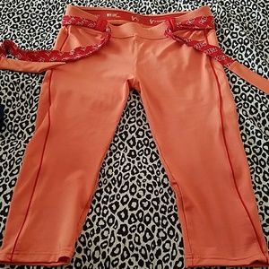 Scrunch push up butt capri size XS/S color light o